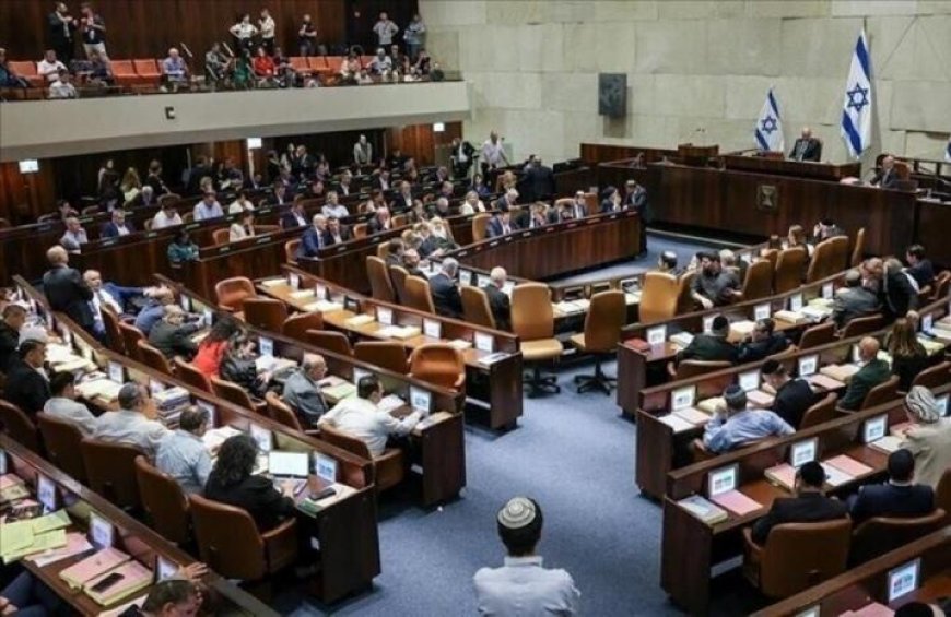 مقربون من نتنياهو يدفعون لحظر "القائمة العربية الموحدة" من الانتخابات