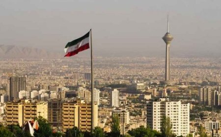 إسرائيل تقصف مجمعا للبتروكيماويات في جنوب غرب إيران