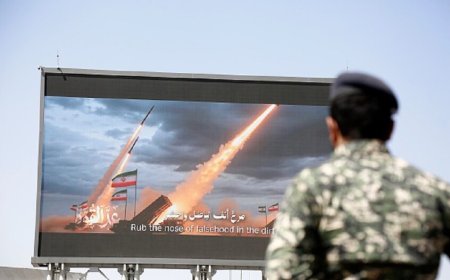 "الحوثيون" يعلنون حظر الملاحة الإسرائيلية بشكل كامل في البحر الأحمر
