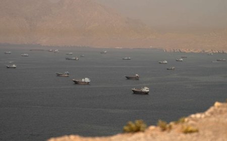 مضيق هرمز بين الحذر والترقب رغم بدء تنفيذ اتفاق السلام