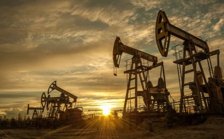 عودة هرمز تهدئ أسعار النفط.. ولكن شح المعروض يواصل الضغط