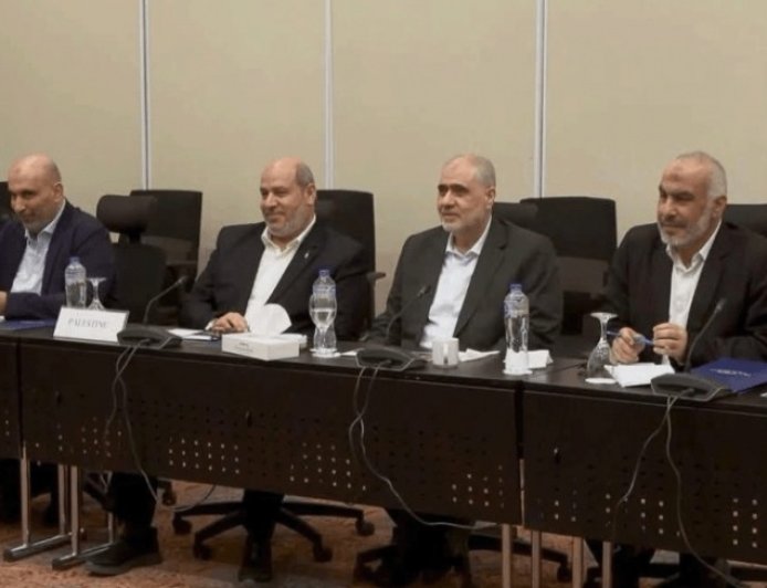الكشف عن لقاء سري جمع كبار مسؤولي حماس بوفد فرنسي
