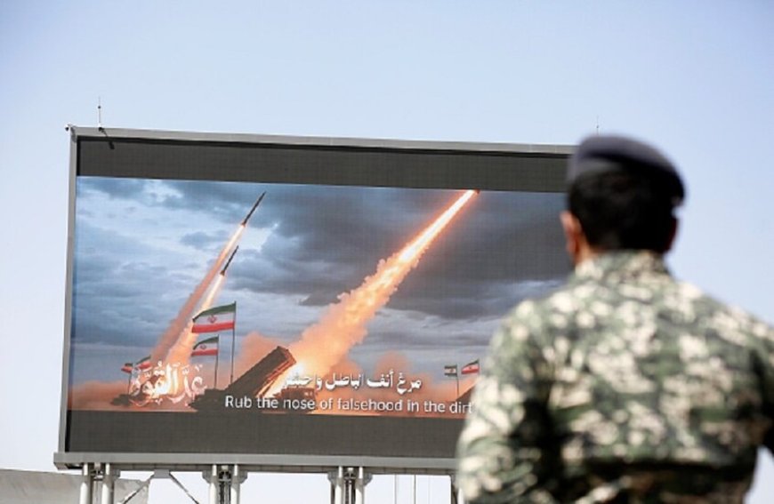 "الحوثيون" يعلنون حظر الملاحة الإسرائيلية بشكل كامل في البحر الأحمر