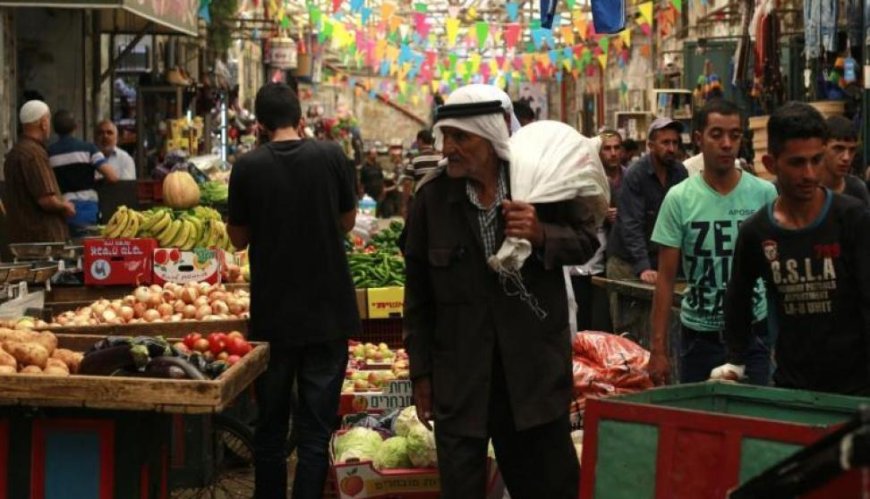 الاقتصاد الفلسطيني ينكمش 8%.. وحصة الفرد من الناتج المحلي تتراجع