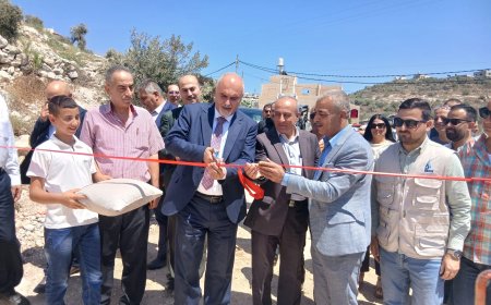 وزير الزراعة يفتتح ويتفقد مشاريع تنموية وإنتاجية، ويوقع اتفاقيتين لإنشاء متنزهين زراعيين في محافظة جنين.