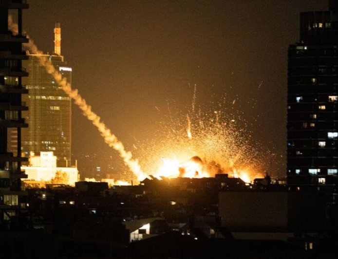 إيران ترد على العدوان بقصف القواعد الأمريكية في 6 دول عربية