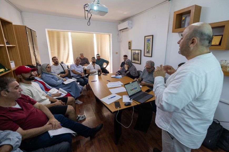 "بيت مال القدس" تختتم المرحلة الثالثة من برنامج تأهيل التجار المقدسيين