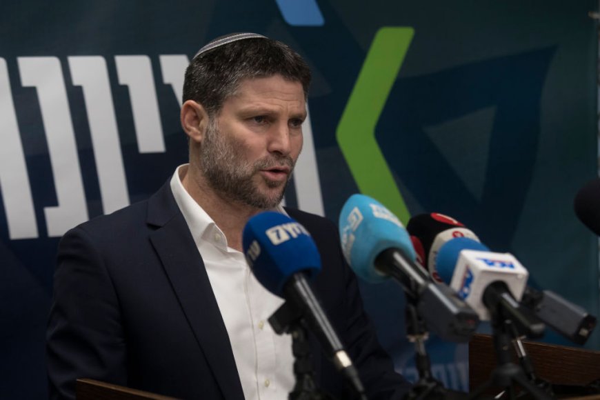سموتريتش: إسرائيل ليست معنية بالانخراط في المواجهة الأمريكية الإيرانية