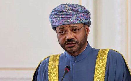 البوسعيدي في طهران الثلاثاء لبحث تطورات مضيق هرمز
