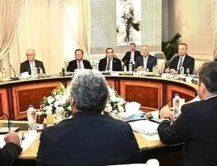 خلافات حول سلاح حماس تعرقل الانتقال إلى المرحلة التالية في غزة