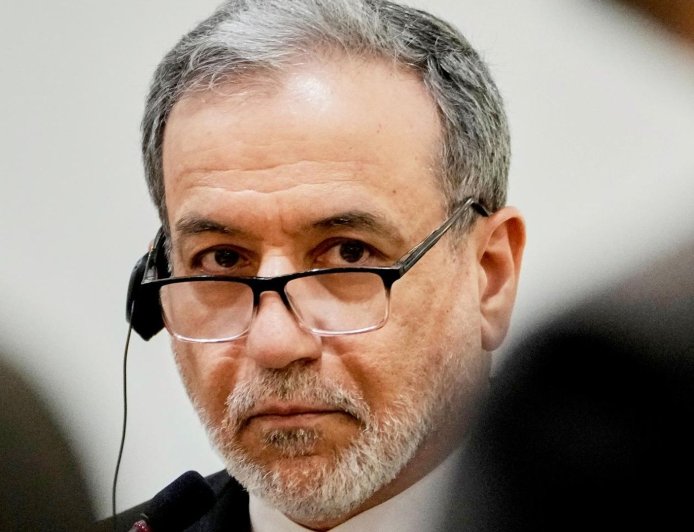 عراقجي: طهران رفضت وقف إطلاق النار حتى قبل الطرف الآخر التفاوض بشروطها