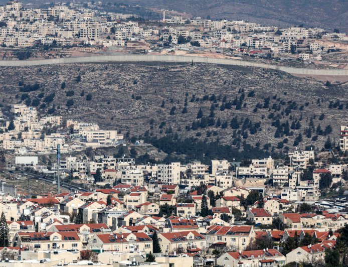 إسرائيل تحذر بريطانيا من «رد كبير» إذا فرضت قيودًا على المستوطنات