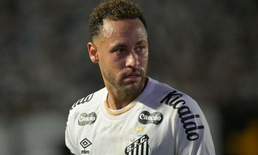 نيمار يخرج دقيقة بسبب قاعدة جديدة للحد من إضاعة الوقت في الدوري البرازيلي