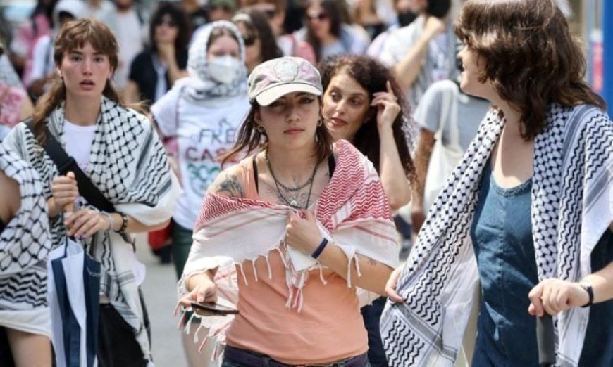 مفاجأة في فلوريدا: أنجي نيكسون تتجاوز أليكس فيندمان في سباق مجلس الشيوخ