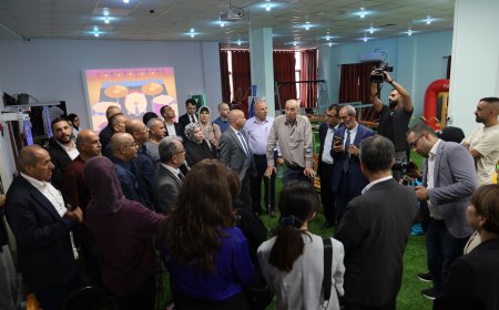 وفد برلماني ياباني يتفقد مخيم الجلزون برفقة د. أبو هولي للاطلاع على المشاريع التنموية المدعومة من "جايكا"