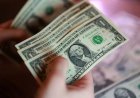 الدولار يتراجع من أعلى مستوياته في 18 شهراً مع هبوط النفط وترقب بيانات التضخم