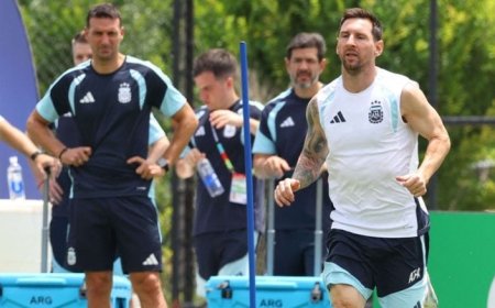 ميسي يصل الأرجنتين استعداداً للظهور الأخير بقميص المنتخب