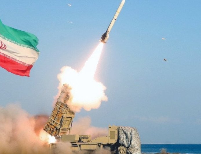 إيران تحتفظ بقدرات إنتاج الصواريخ والمسيّرات رغم القصف