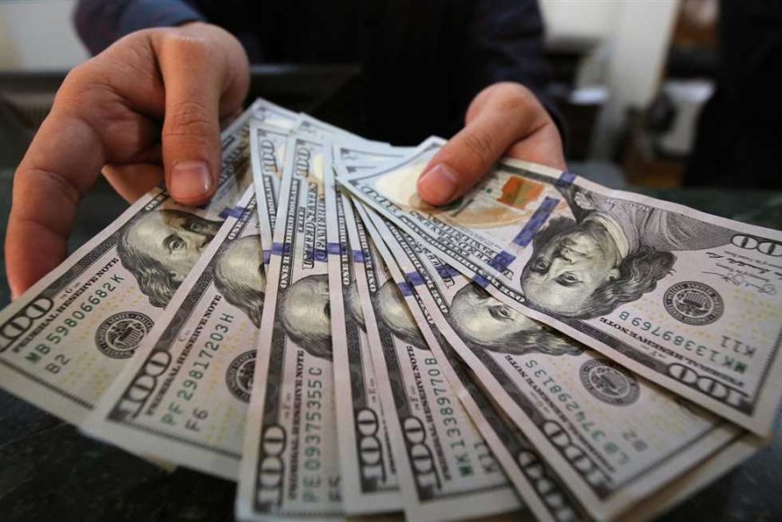 ماذا يعني هبوط الدولار الأميركي؟.. التأثيرات تمتد من الغذاء والوقود إلى السفر والفائدة